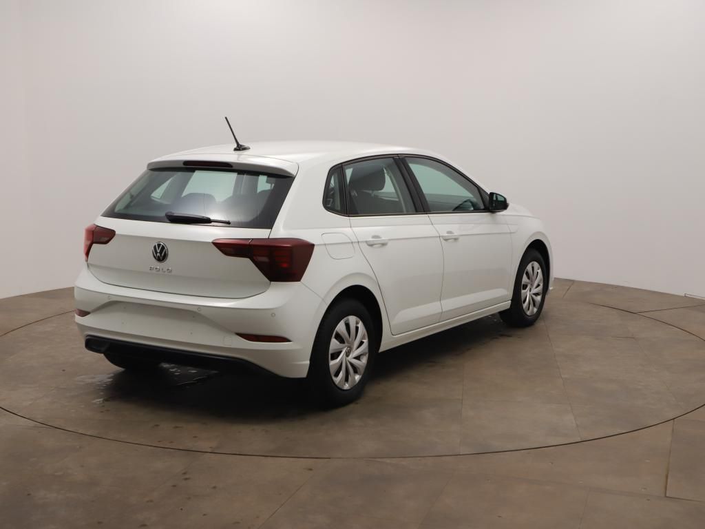Volkswagen Polo 2023 г. Белый, пробег 49584 км