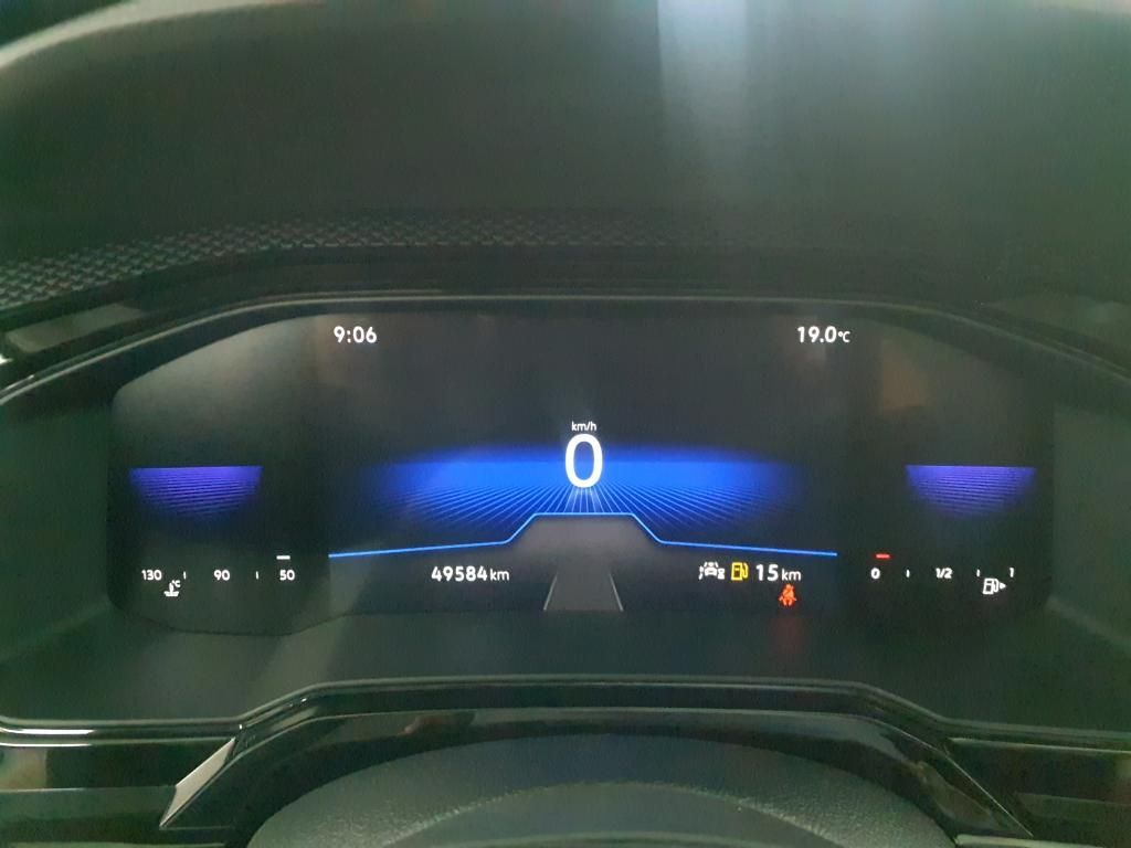 Volkswagen Polo 2023 г. Белый, пробег 49584 км