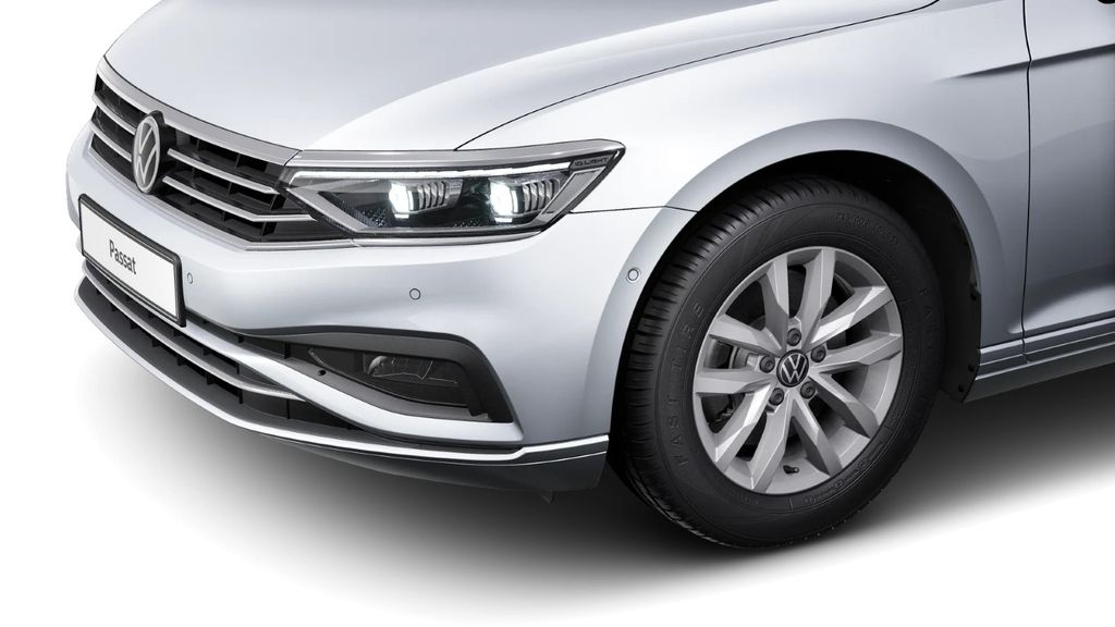 Volkswagen PASSAT VARIANT 2024 г. Серебристый, пробег 38148 км