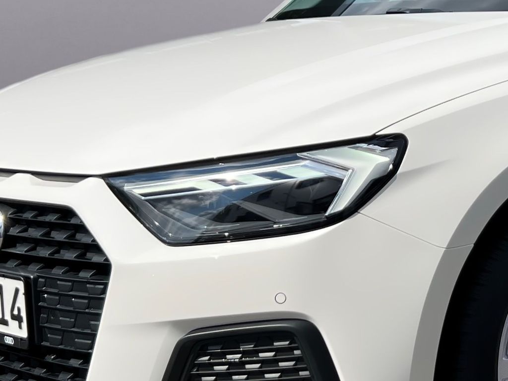 Audi A1 2024 г. Белый, пробег 33808 км