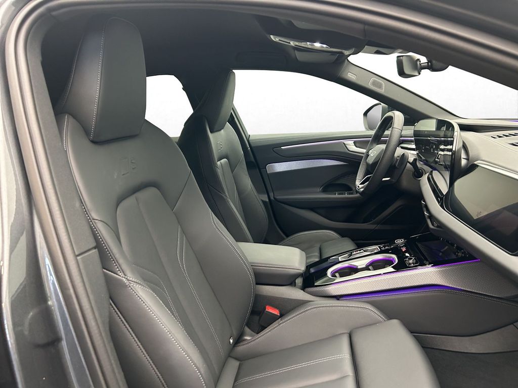 Audi A6 2026 г. Серый, пробег 26713 км