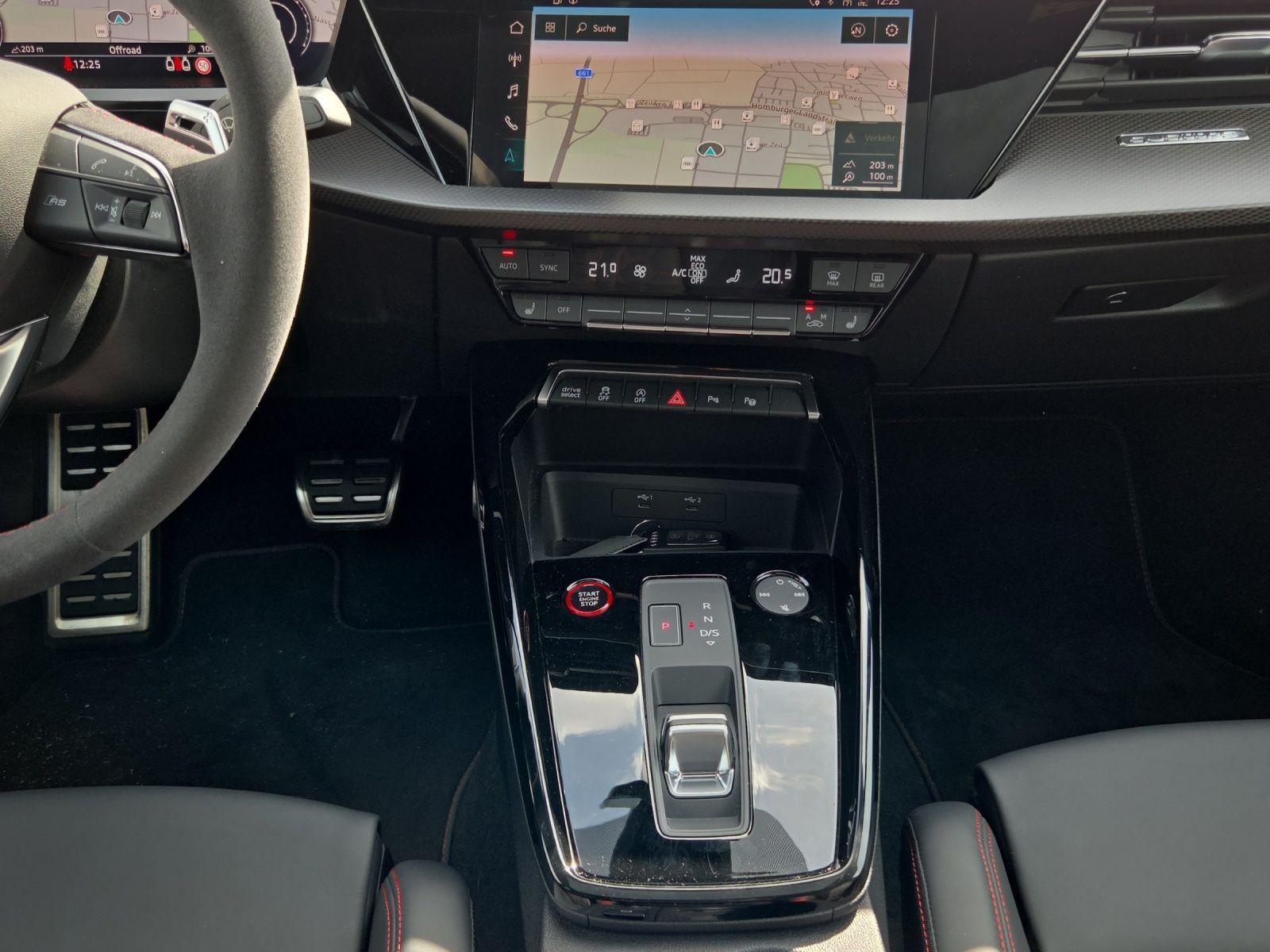 Audi RS3 2023 г. Серый, пробег 44497 км