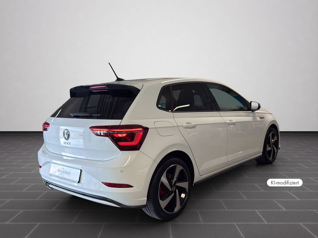 Volkswagen Polo 2023 г. Белый, пробег 33687 км