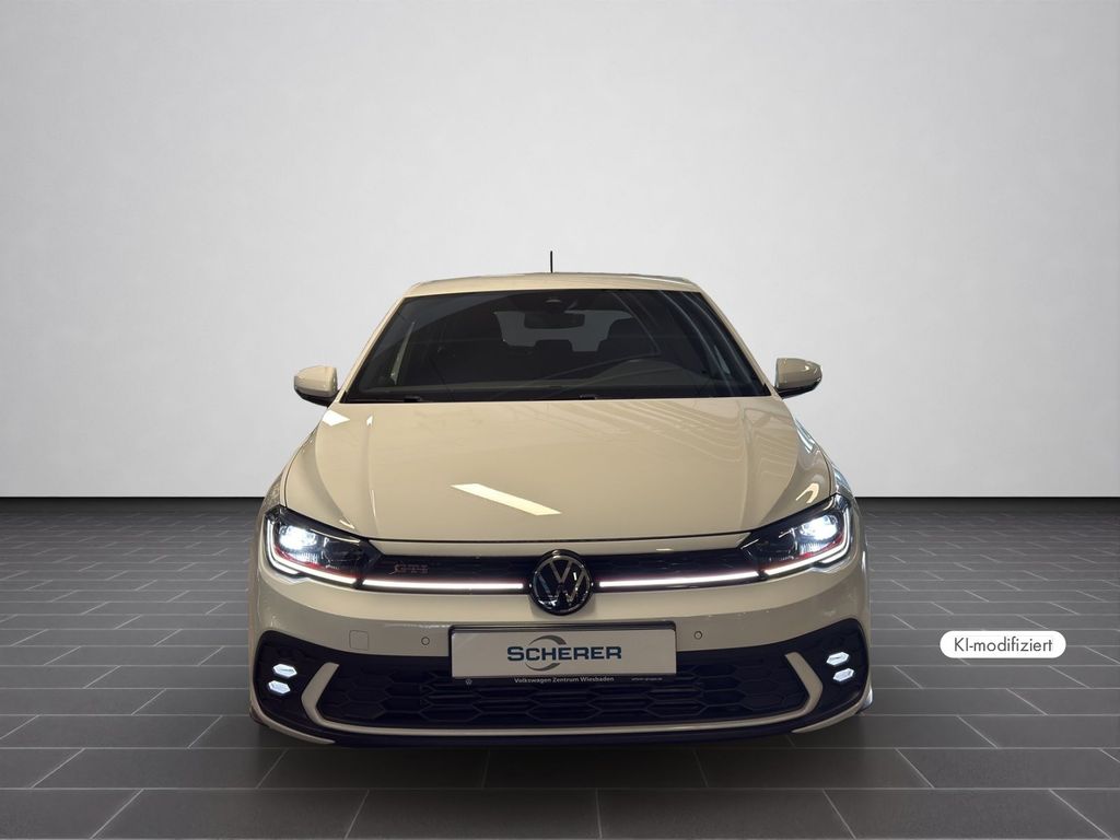 Volkswagen Polo 2023 г. Белый, пробег 33687 км