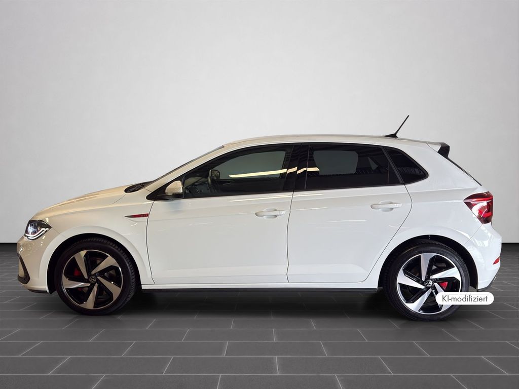 Volkswagen Polo 2023 г. Белый, пробег 33687 км