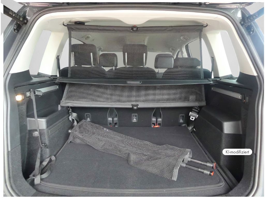 Volkswagen Touran 2023 г. Серый, пробег 54397 км