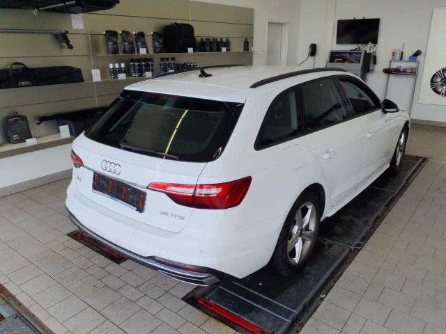 Audi A4 2023 г. Белый, пробег 49054 км