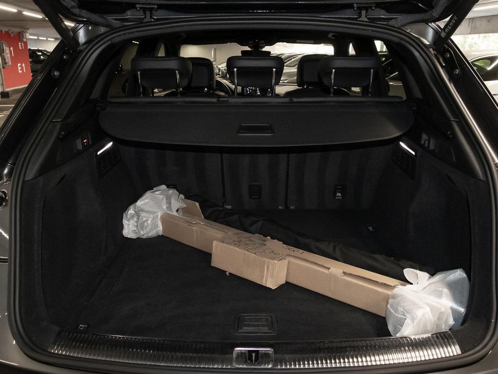 Audi SQ5 2022 г. Серый, пробег 56763 км