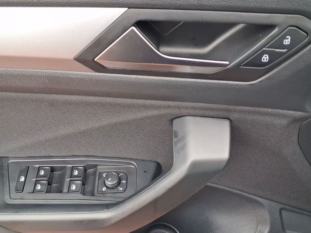 Volkswagen T-Roc 2022 г. Серый, пробег 40061 км