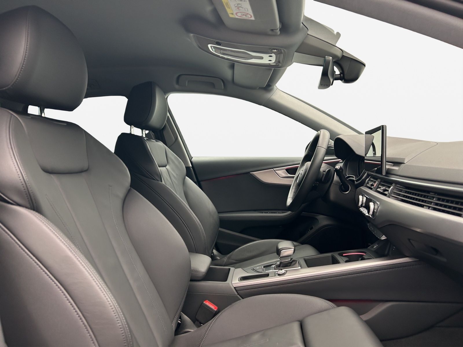 Audi A4 2023 г. Чёрный, пробег 56911 км