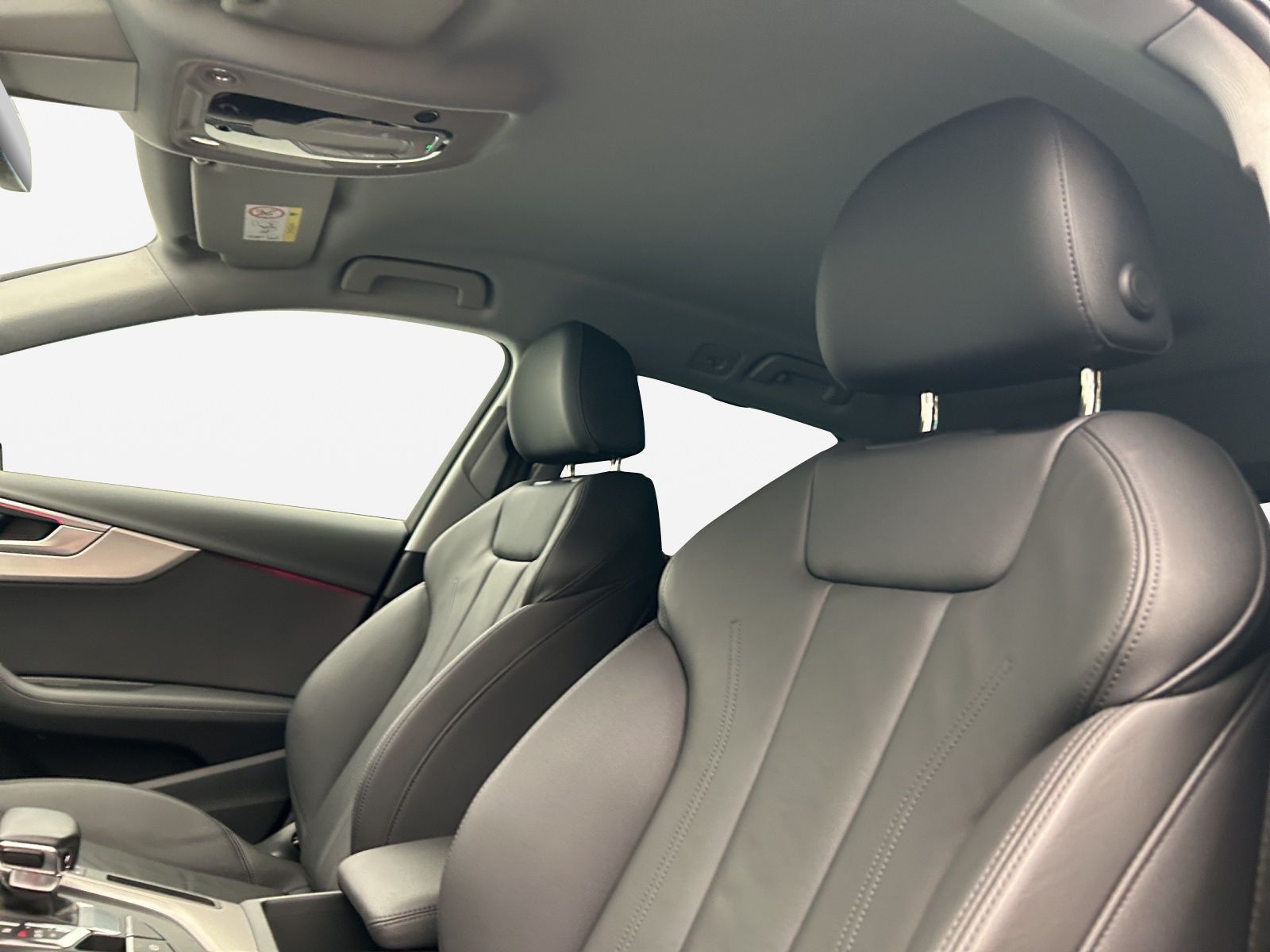 Audi A4 2023 г. Чёрный, пробег 56911 км