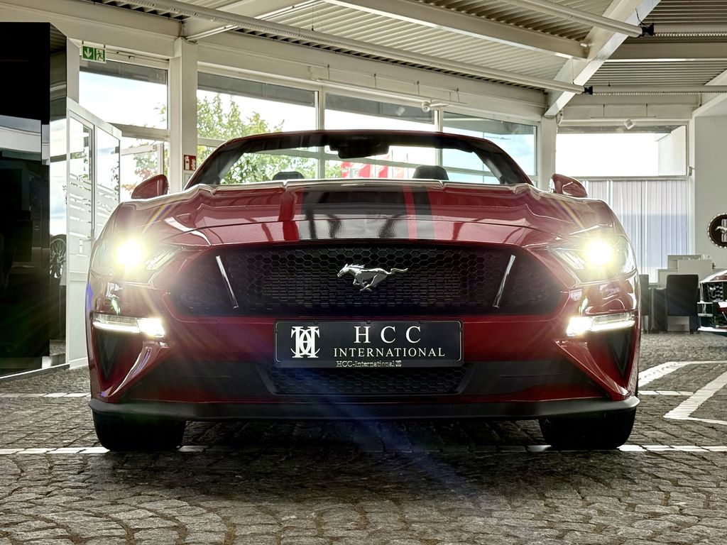 Ford Mustang 2023 г. Красный, пробег 15892 км