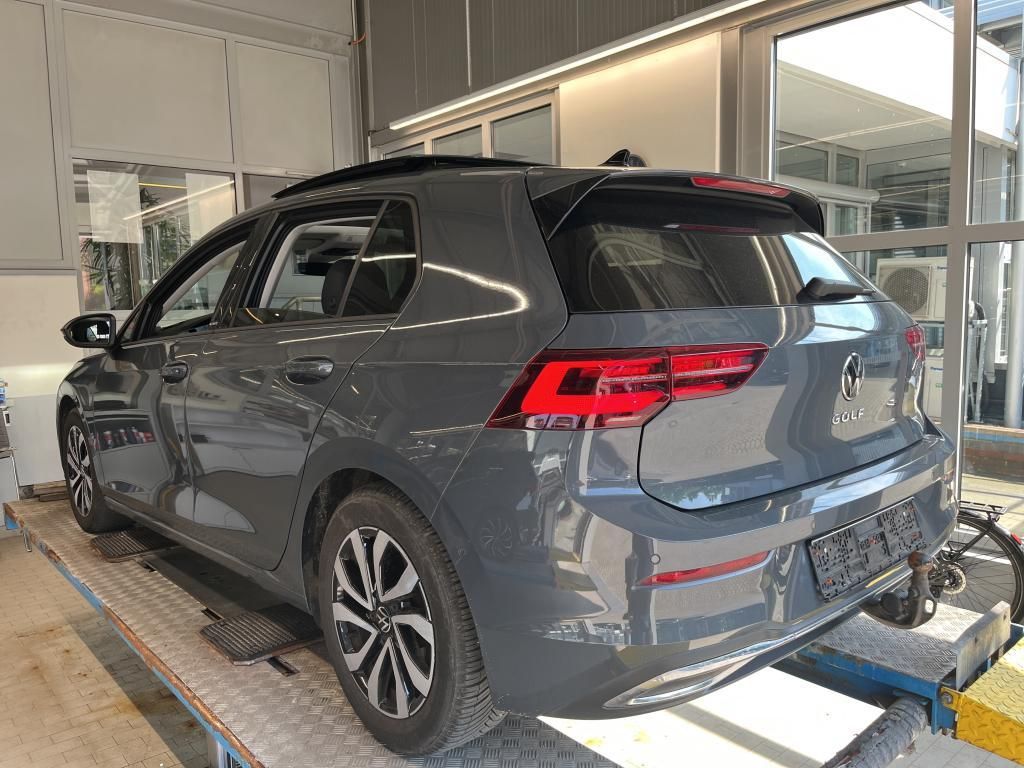 Volkswagen Golf 2022 г. Серый, пробег 51280 км