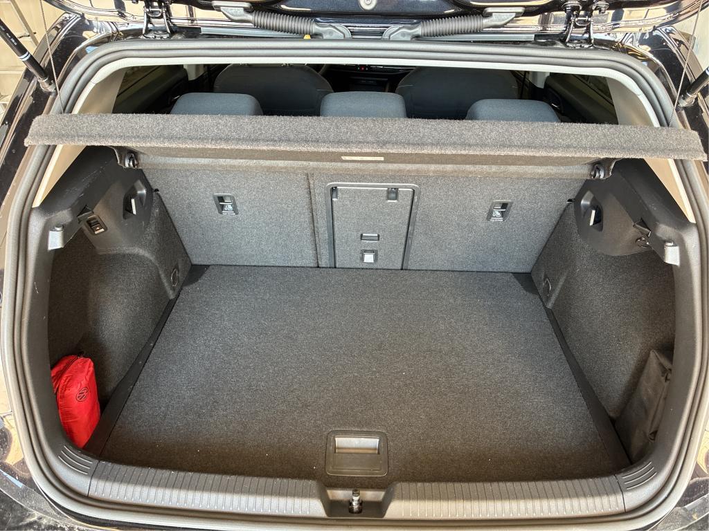 Volkswagen Golf 2022 г. Чёрный, пробег 55431 км