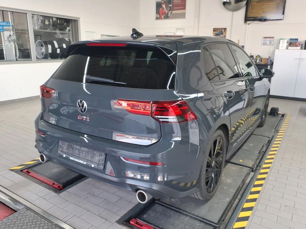 Volkswagen Golf 2023 г. Серый, пробег 37643 км