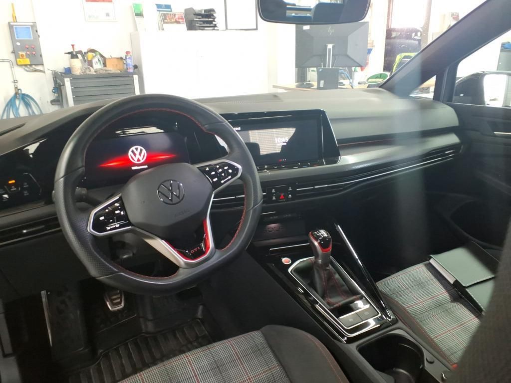 Volkswagen Golf 2023 г. Серый, пробег 37643 км
