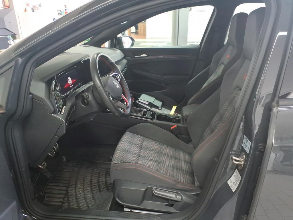 Volkswagen Golf 2023 г. Серый, пробег 37643 км