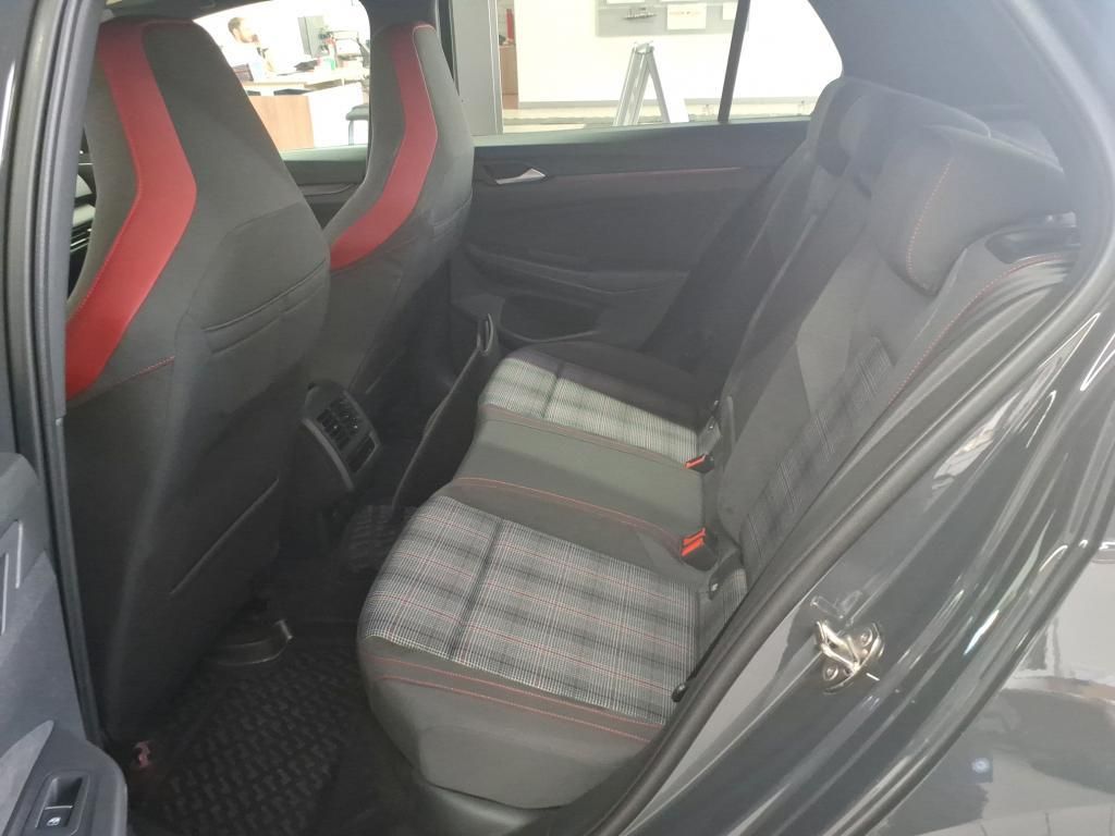 Volkswagen Golf 2023 г. Серый, пробег 37643 км