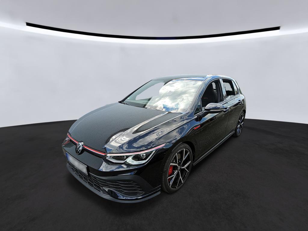 Volkswagen Golf 2023 г. Чёрный, пробег 51094 км