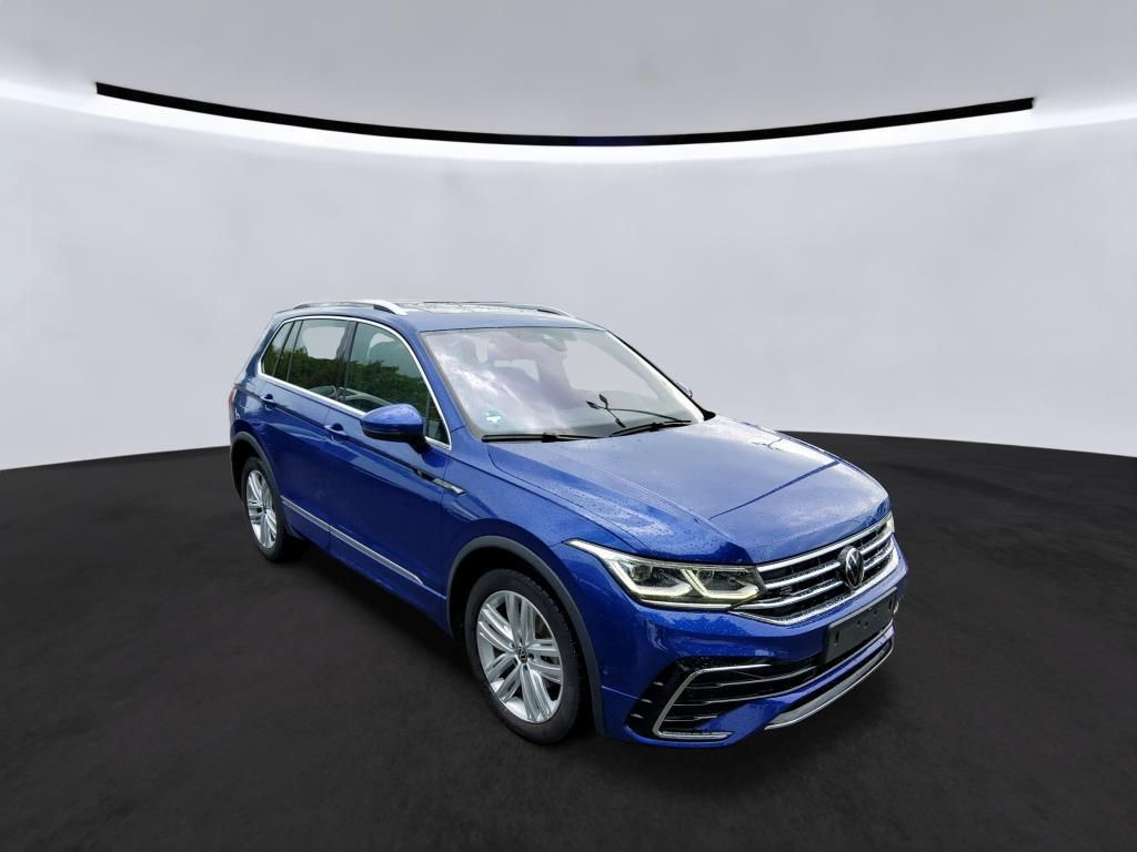 Volkswagen Tiguan 2023 г. Синий, пробег 53241 км