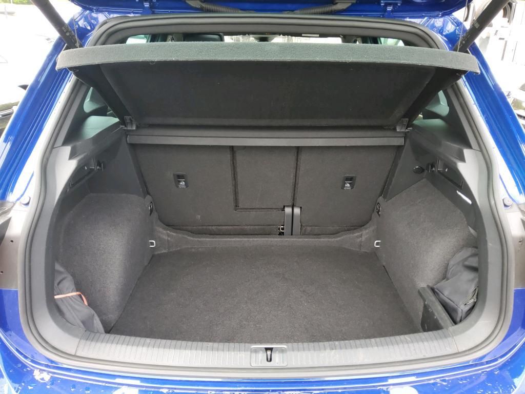 Volkswagen Tiguan 2023 г. Синий, пробег 53241 км