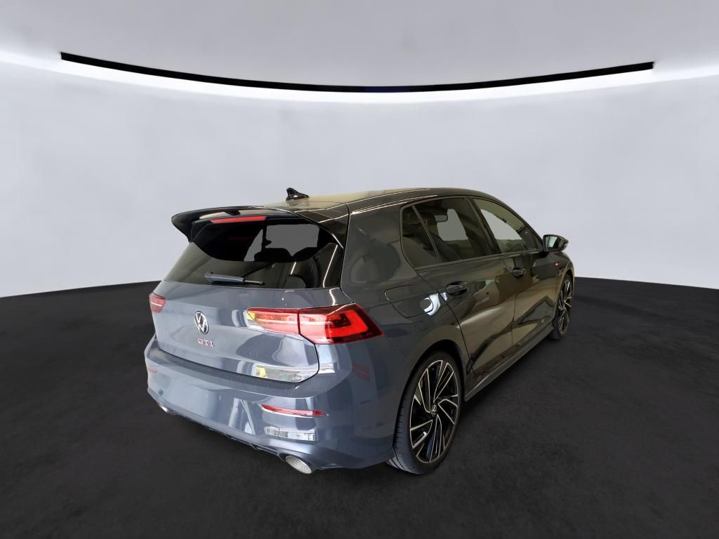 Volkswagen Golf 2024 г. Серый, пробег 35712 км