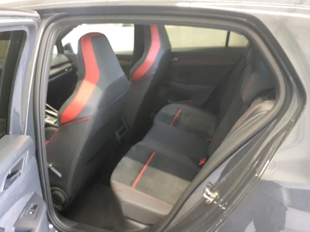 Volkswagen Golf 2024 г. Серый, пробег 35712 км