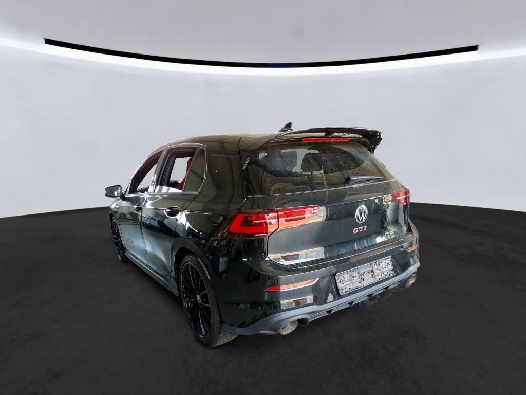 Volkswagen Golf 2024 г. Чёрный, пробег 52977 км