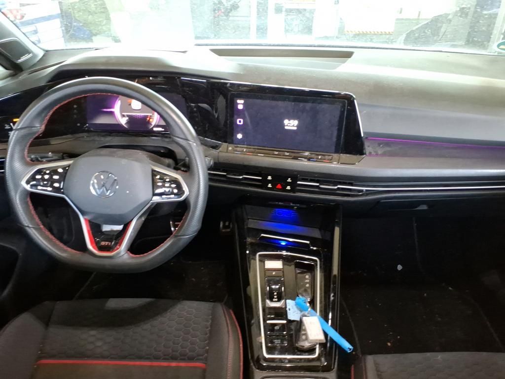 Volkswagen Golf 2024 г. Чёрный, пробег 52977 км