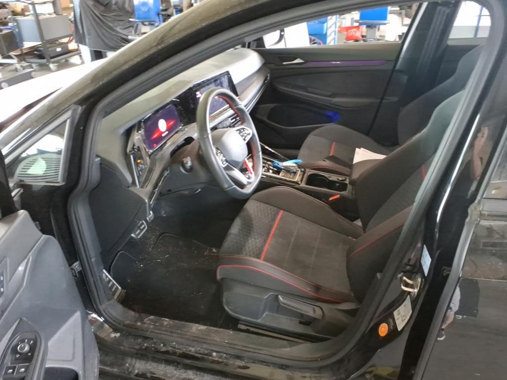 Volkswagen Golf 2024 г. Чёрный, пробег 52977 км