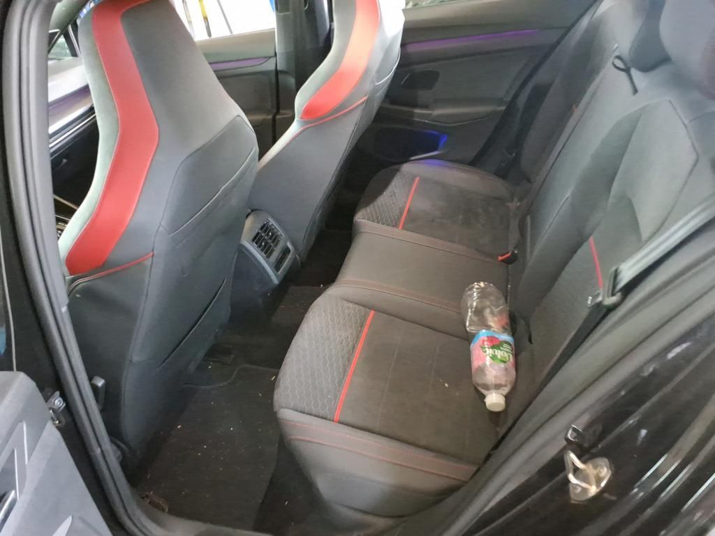 Volkswagen Golf 2024 г. Чёрный, пробег 52977 км