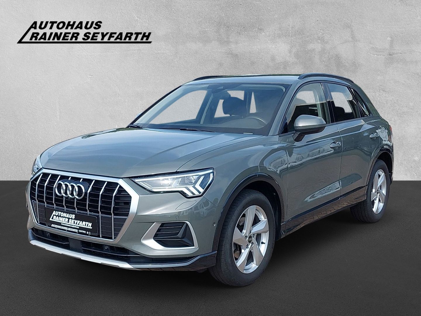 Audi Q3 2022 г. Серый, пробег 33458 км