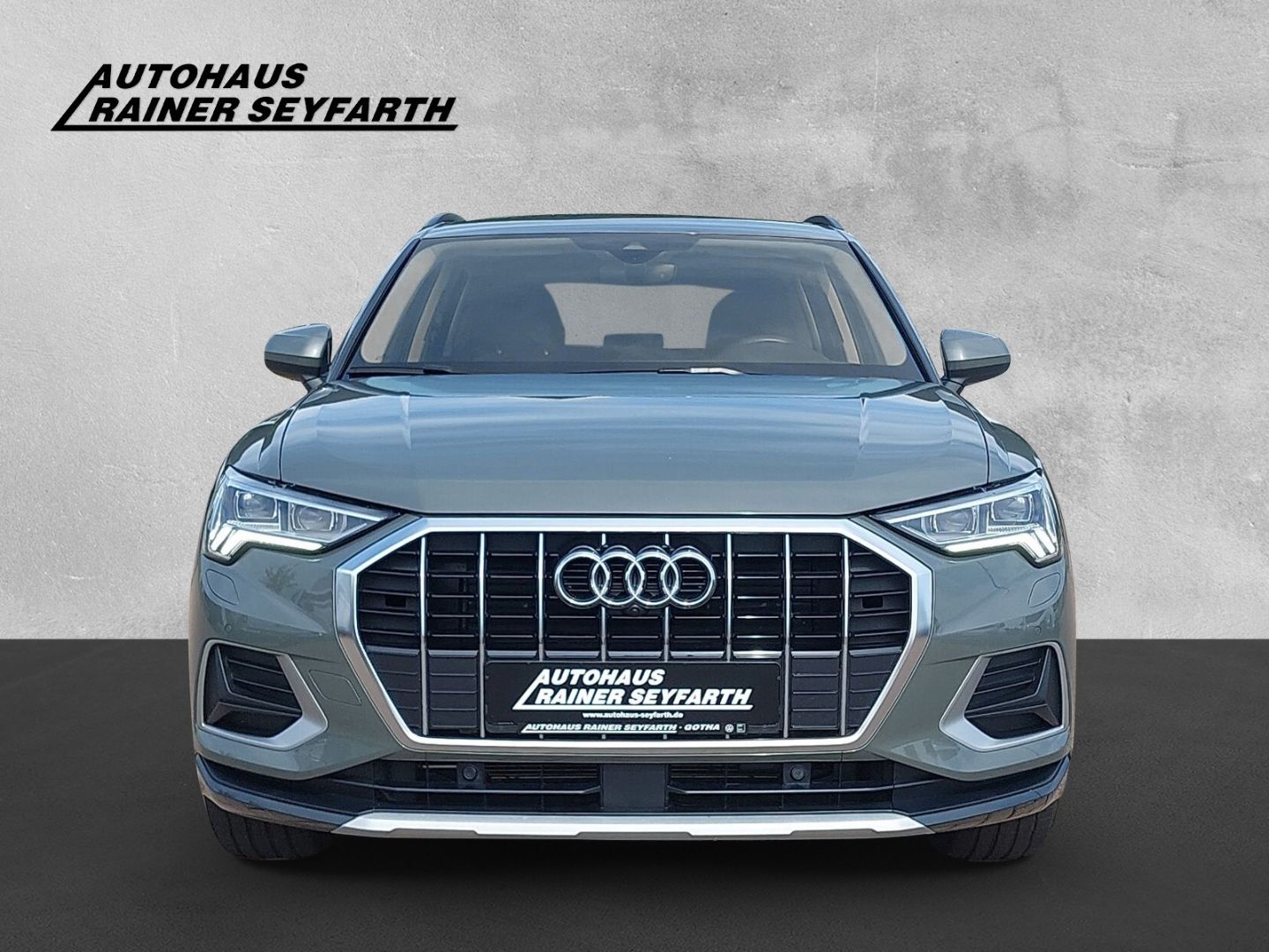 Audi Q3 2022 г. Серый, пробег 33458 км