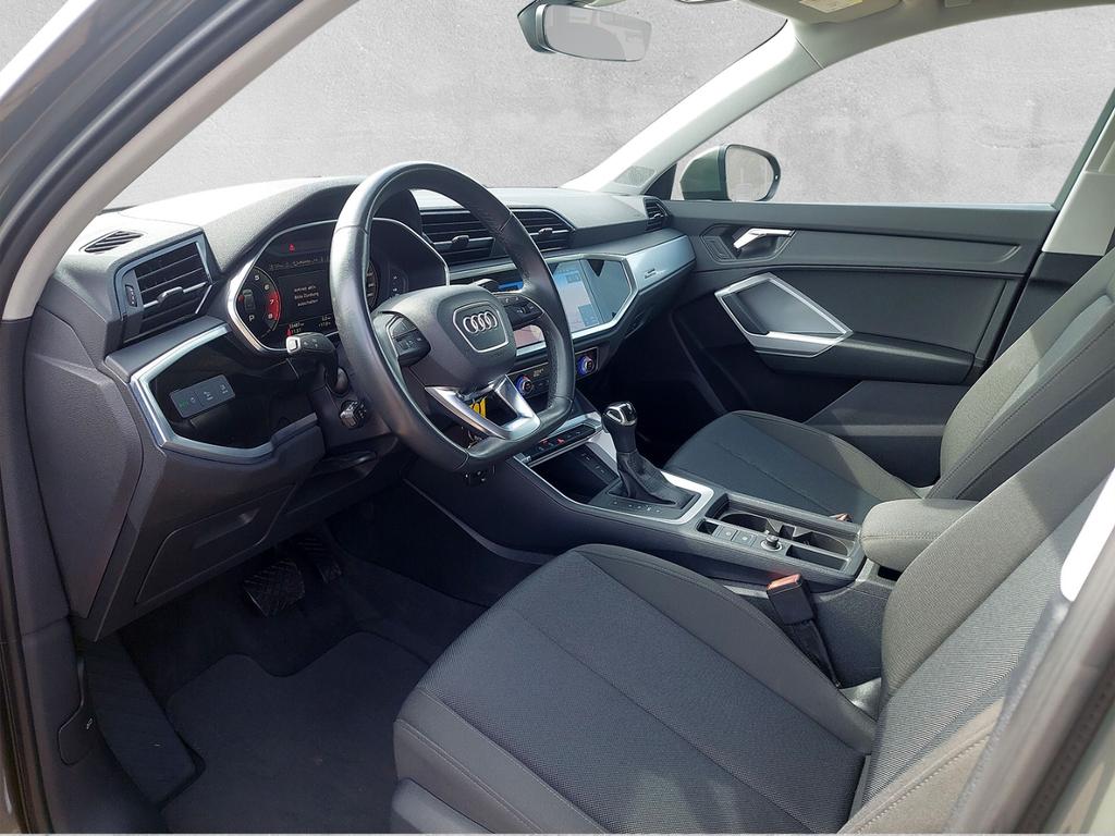 Audi Q3 2022 г. Серый, пробег 33458 км