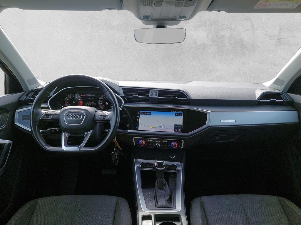 Audi Q3 2022 г. Серый, пробег 33458 км