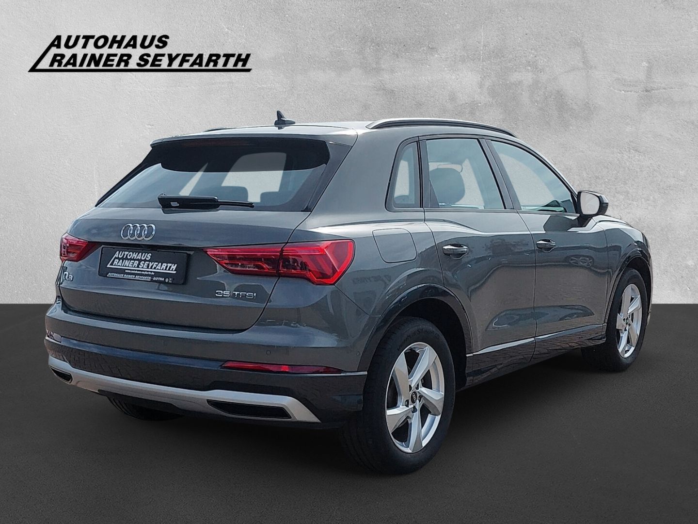 Audi Q3 2022 г. Серый, пробег 33458 км