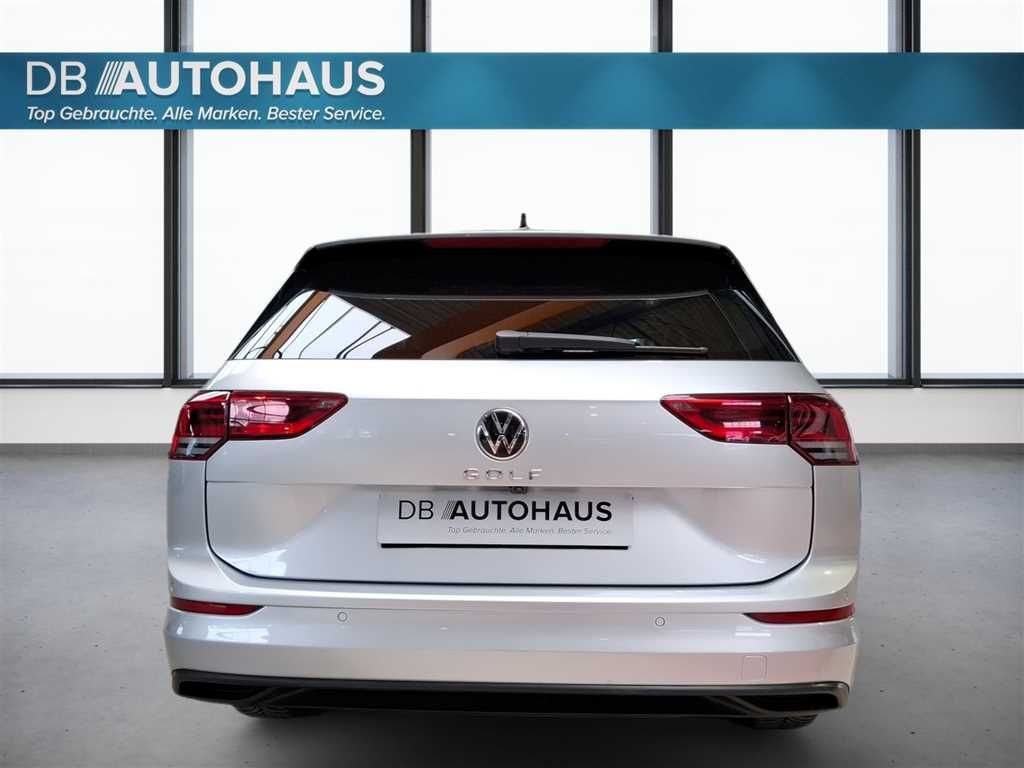 Volkswagen Golf 2023 г. Серебристый, пробег 54578 км