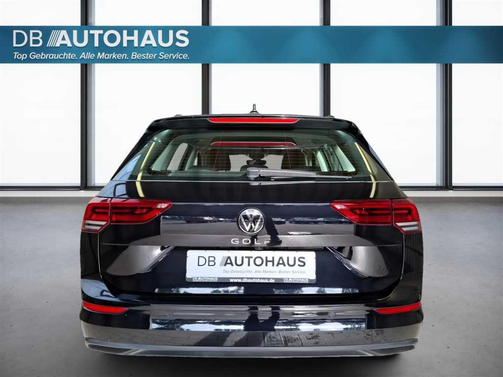 Volkswagen Golf 2023 г. Чёрный, пробег 38960 км
