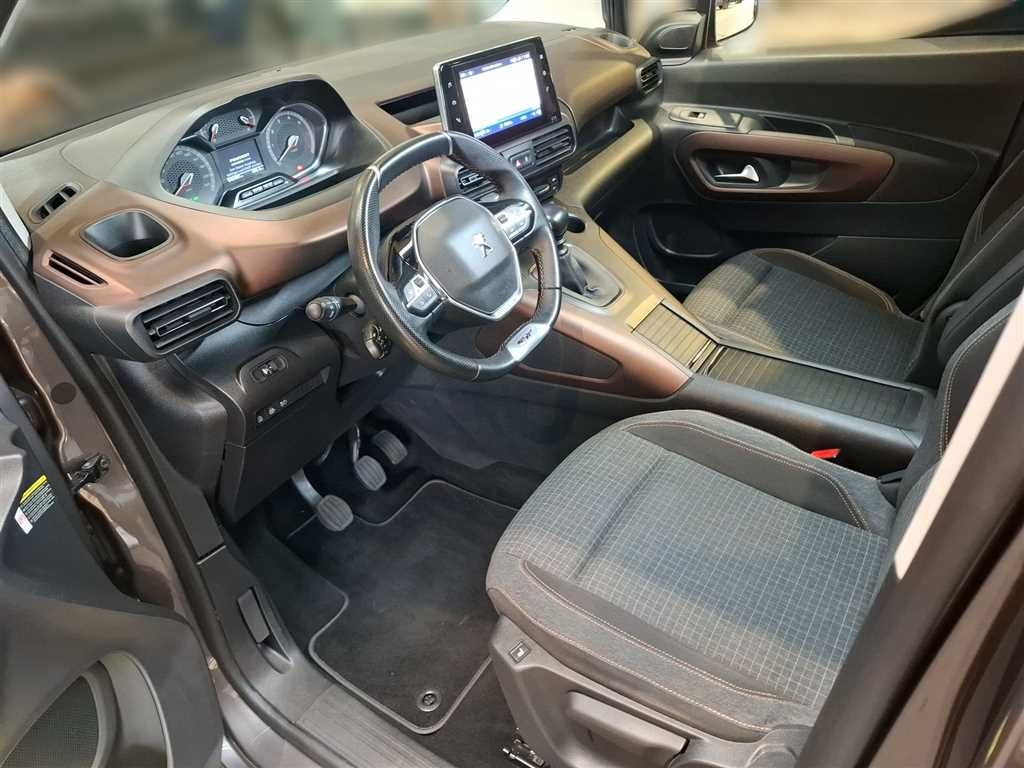 Peugeot Rifter 2021 г. Серый, пробег 45496 км