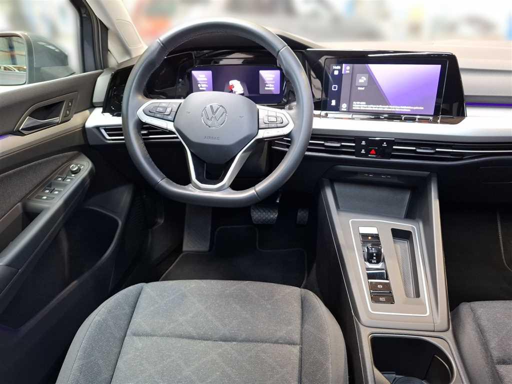 Volkswagen Golf 2024 г. Серый, пробег 17781 км