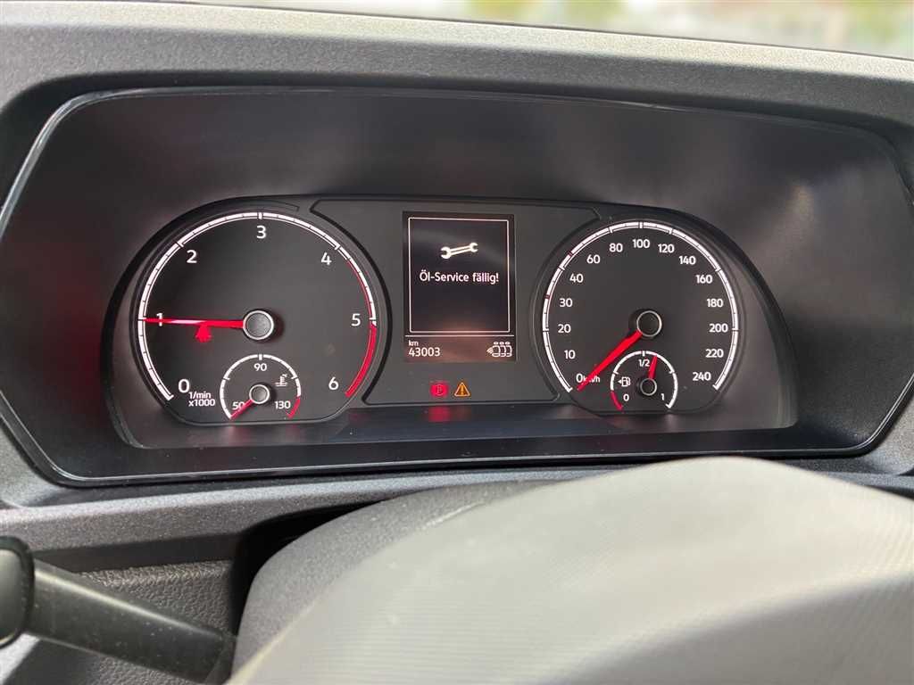 Volkswagen Caddy 2023 г. Серебристый, пробег 43001 км