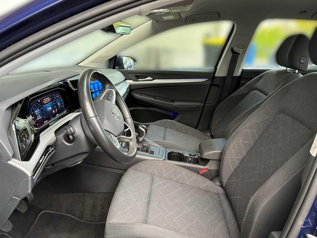 Volkswagen Golf 2024 г. Синий, пробег 17105 км