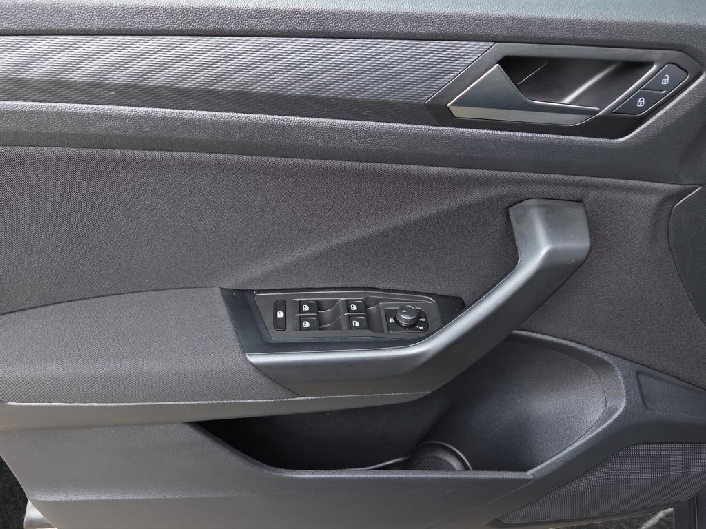Volkswagen T-Roc 2022 г. Серый, пробег 49677 км