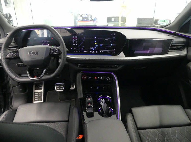 Audi Q5 2025 г. Серый, пробег 20806 км