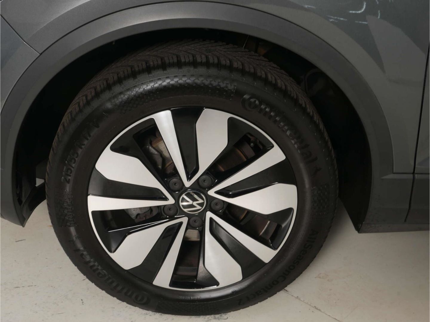Volkswagen T-Roc 2025 г. Серый, пробег 24386 км