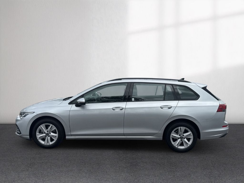 Volkswagen Golf 2024 г. Серебристый, пробег 8498 км