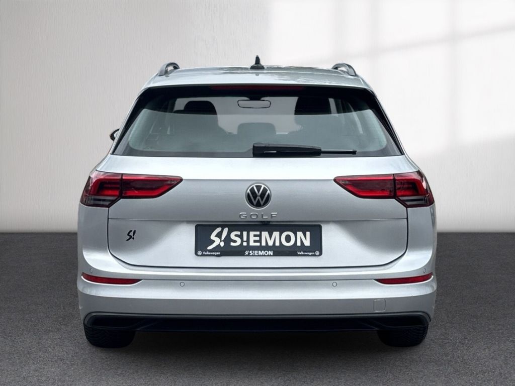 Volkswagen Golf 2024 г. Серебристый, пробег 8498 км