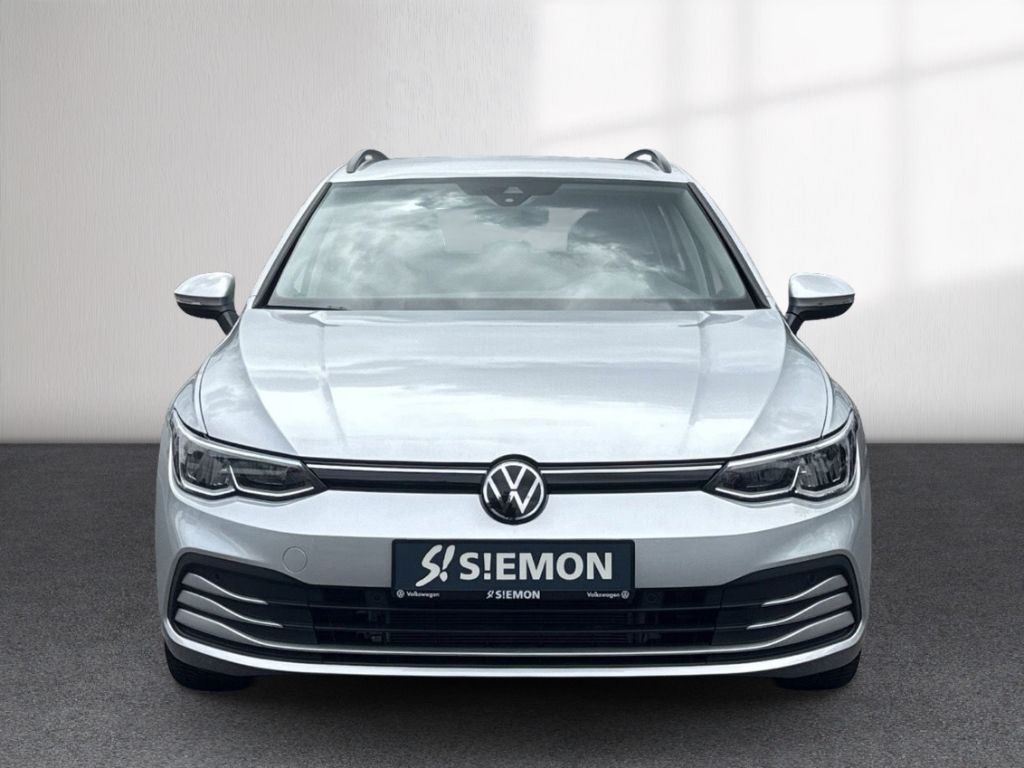 Volkswagen Golf 2024 г. Серебристый, пробег 8498 км