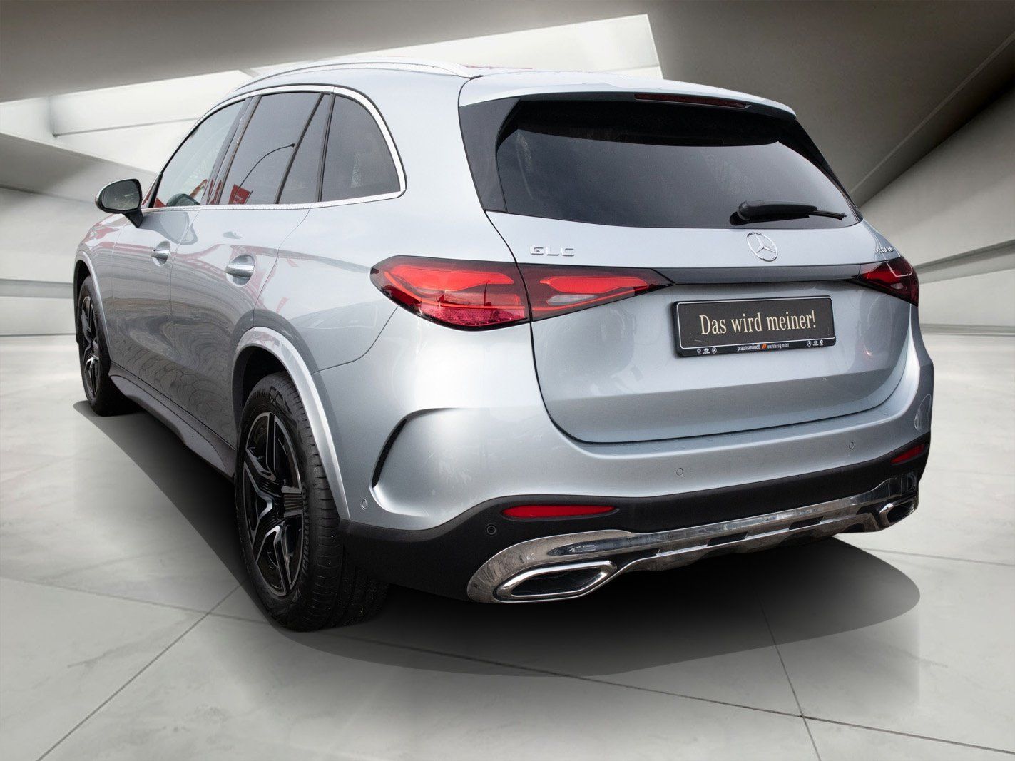Mercedes-Benz GLC 200 2022 г. Серебристый, пробег 27300 км