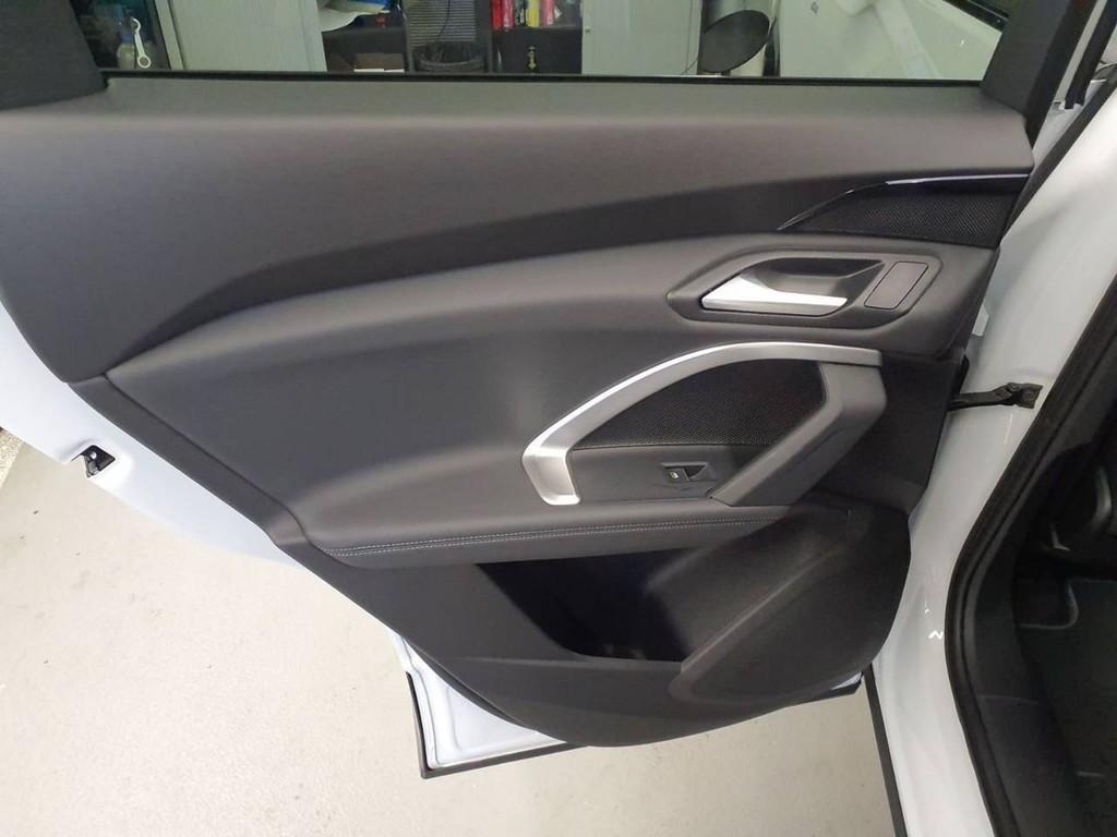 Audi Q5 2025 г. Белый, пробег 6893 км